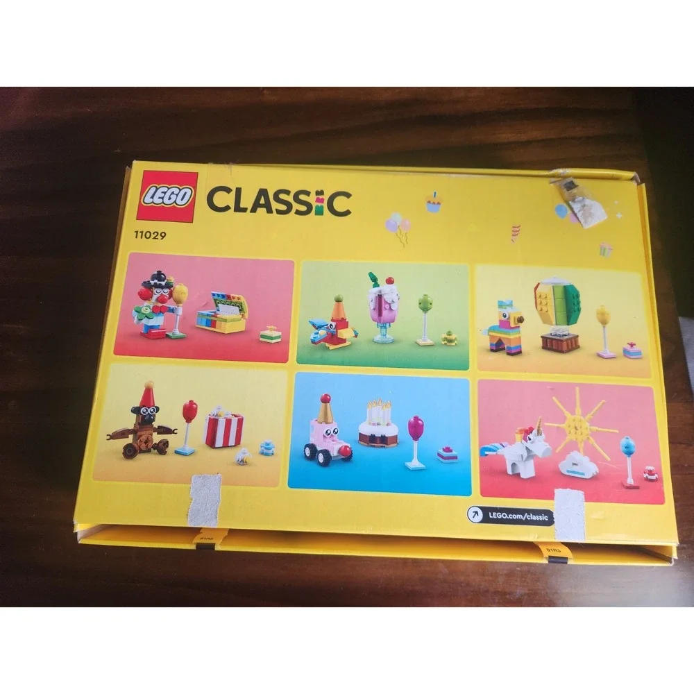 LEGO CLASSIC: Creative Party Box 11029 *New* Sealed bags* Read info. Retired!